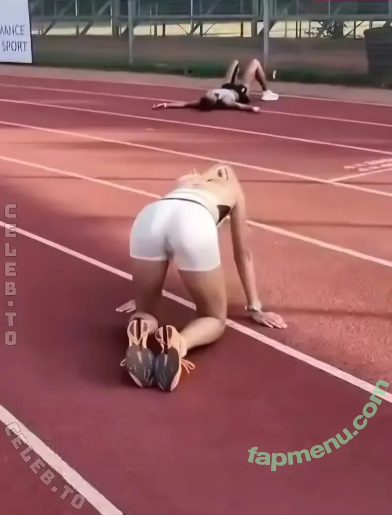 Alica Schmidt nude photo #0959 (alicaschmidt / alicaschmidt4882 / alicasmd / nathalieschmidt)