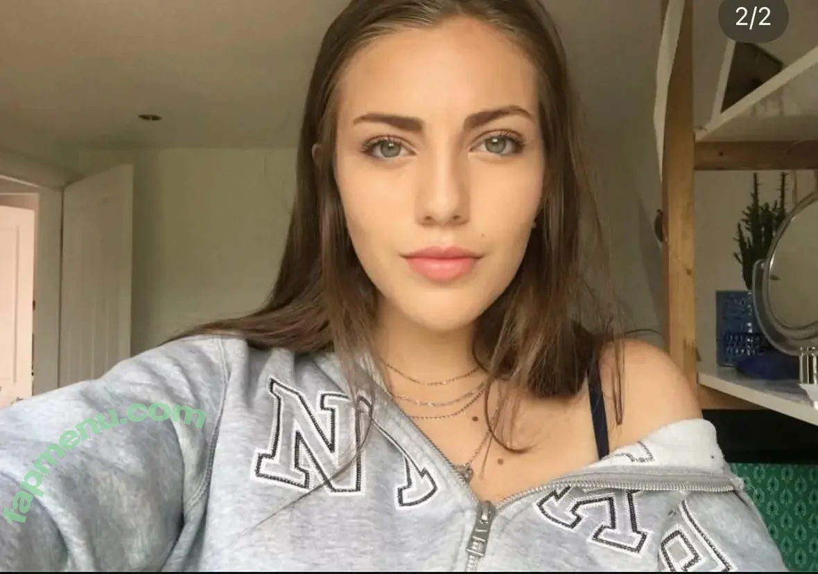 alice_caruana nude photo #0019 (alice.caruana)