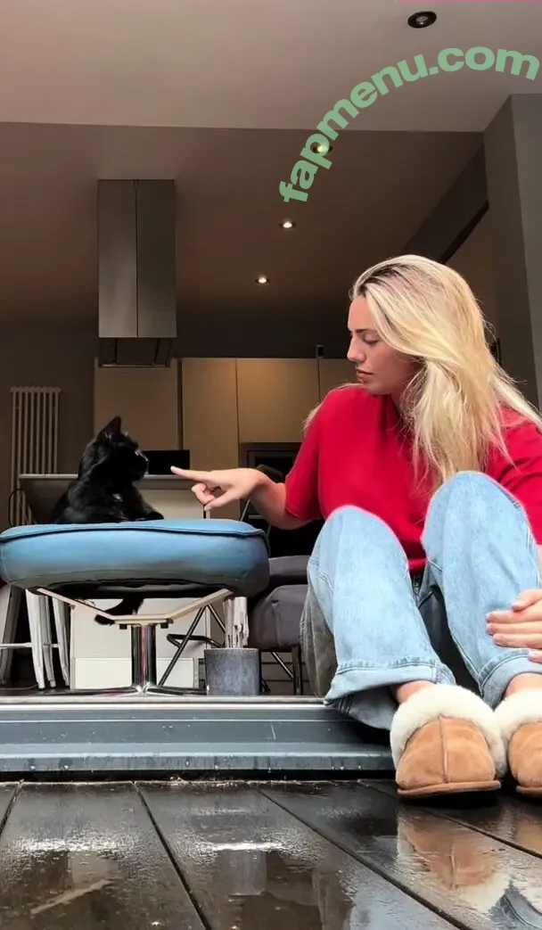 alice_caruana nude photo #0043 (alice.caruana)