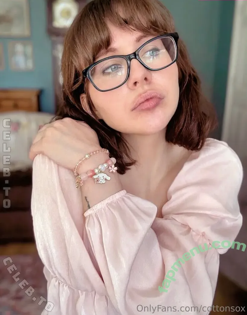 Alice Cottonsox nude photo #0027 (alicecottonsox / alicedoeswonderland)