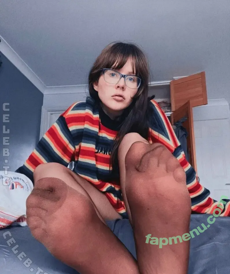 Alice Cottonsox nude photo #0043 (alicecottonsox / alicedoeswonderland)