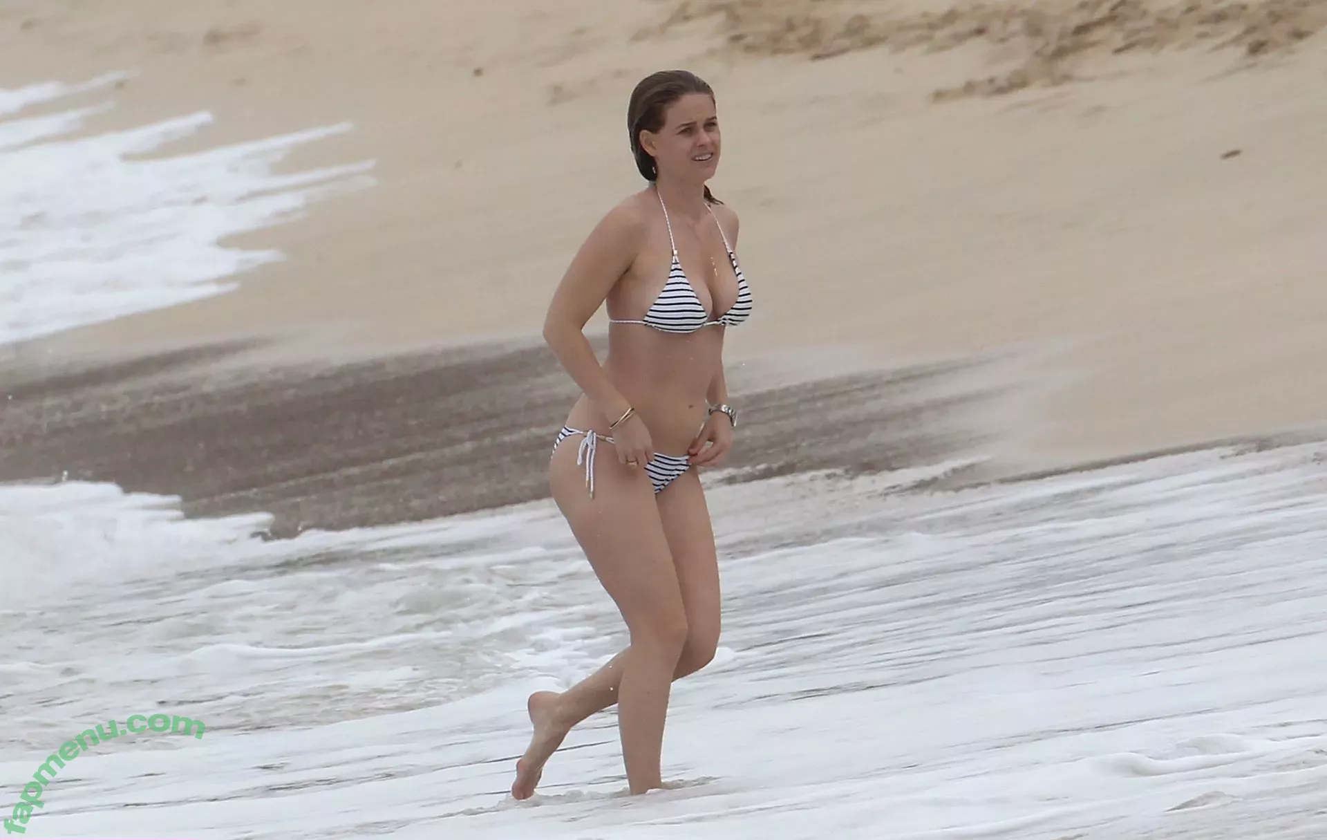 Alice Eve nude photo #0072 (aliceeve)