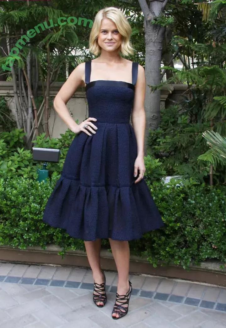 Alice Eve nude photo #0136 (aliceeve)