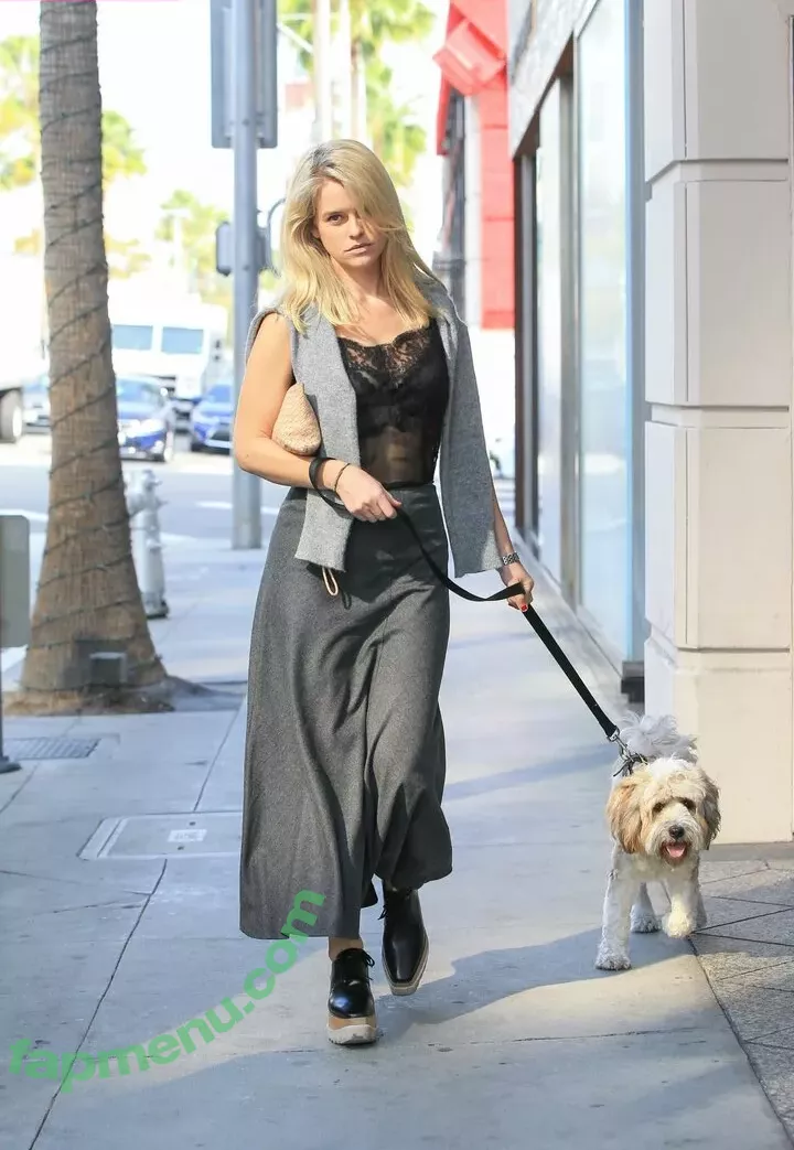 Alice Eve nude photo #0180 (aliceeve)