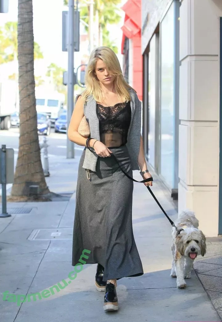 Alice Eve nude photo #0181 (aliceeve)