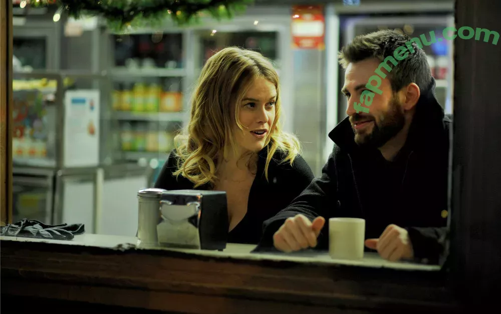 Alice Eve nude photo #0185 (aliceeve)