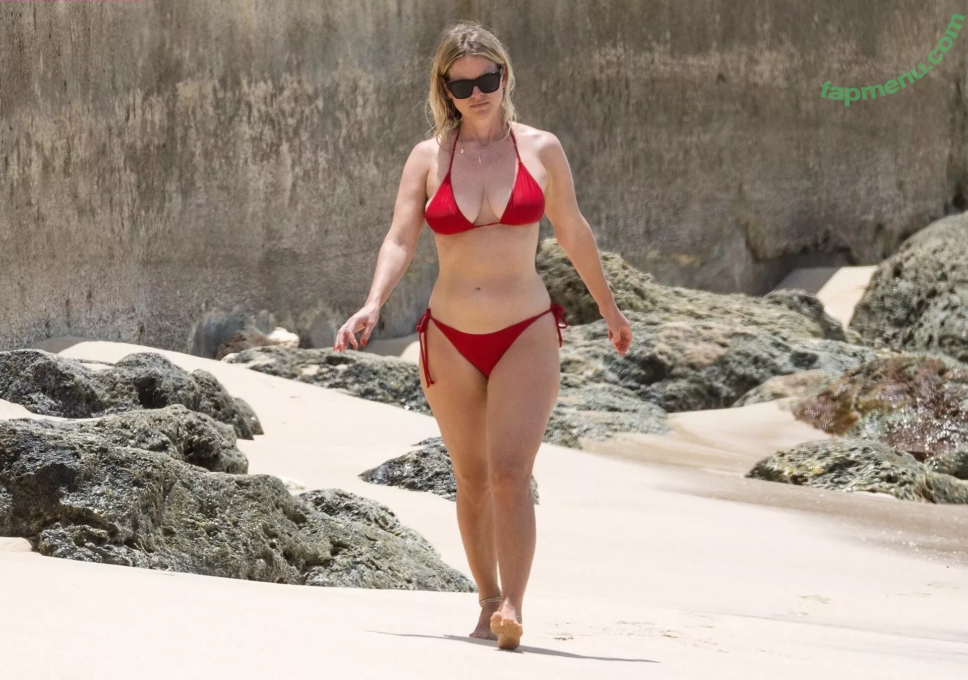 Alice Eve nude photo #0238 (aliceeve)