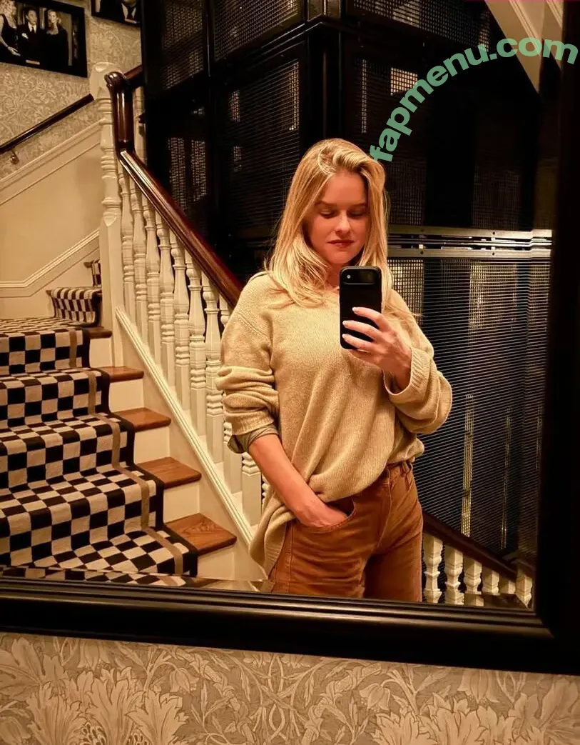 Alice Eve nude photo #0794 (aliceeve)