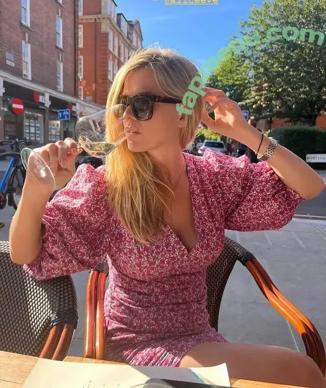 Alice Eve nude photo #0802 (aliceeve)