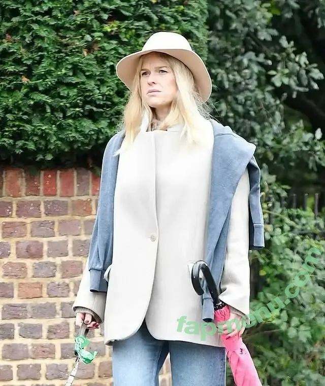 Alice Eve nude photo #0809 (aliceeve)