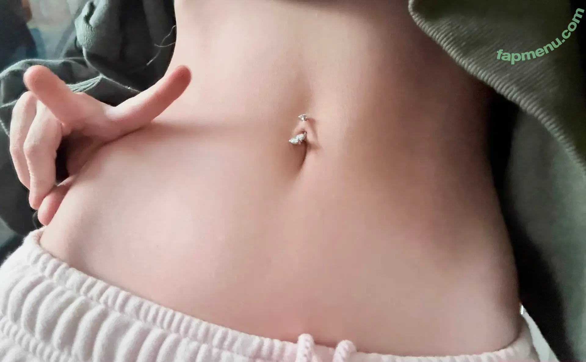 Alice_in_wonderland18 nude photo #0141 (Nastya_18 / alice_in_wonderland.18)