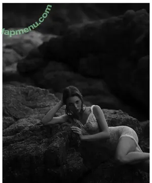 Alice Li / aliceli_official nude photo #1123