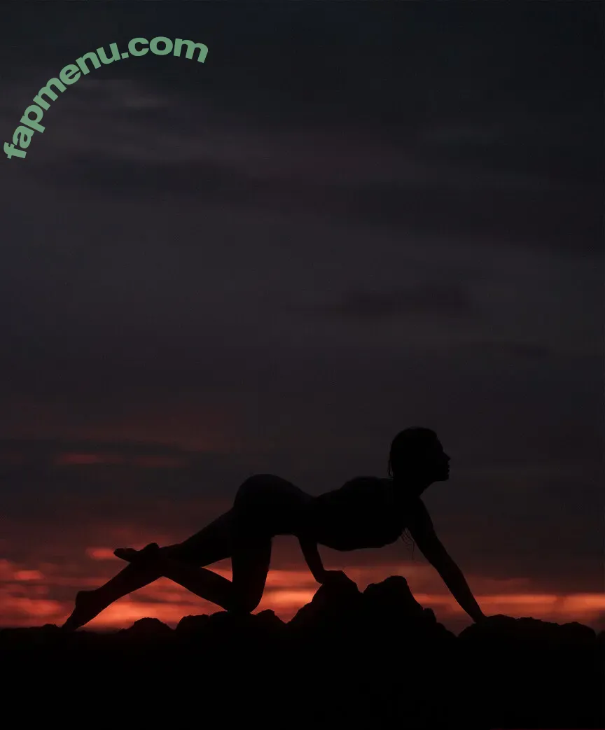 Alice Li nude photo #1118 (aliceli_official)