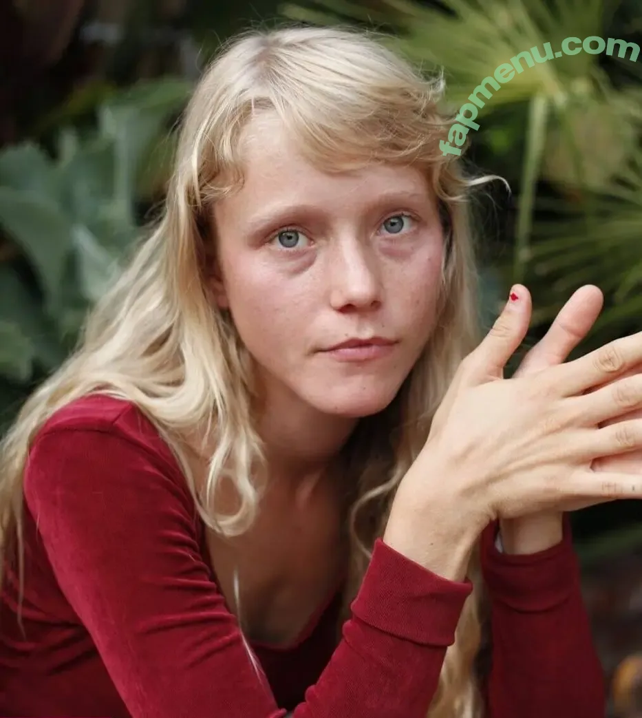 Alice Lou nude photo #0006 (Alice Lou)