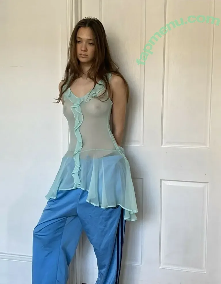 Alice Mcnally nude photo #0007 (alice.mcnally)