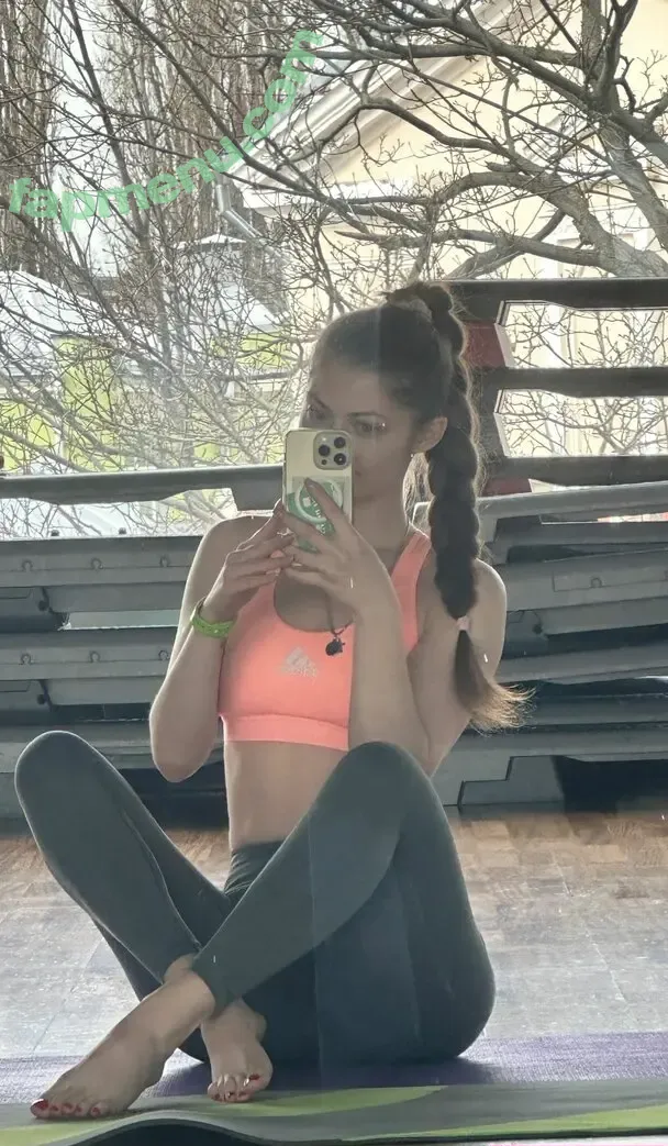 alice_mo nude photo #0027 (luckyalice444)