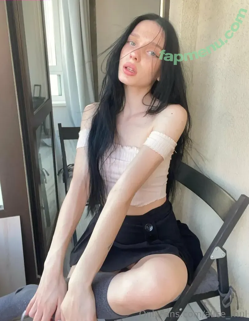 alice_mul nude photo #0101 (l_amulette)