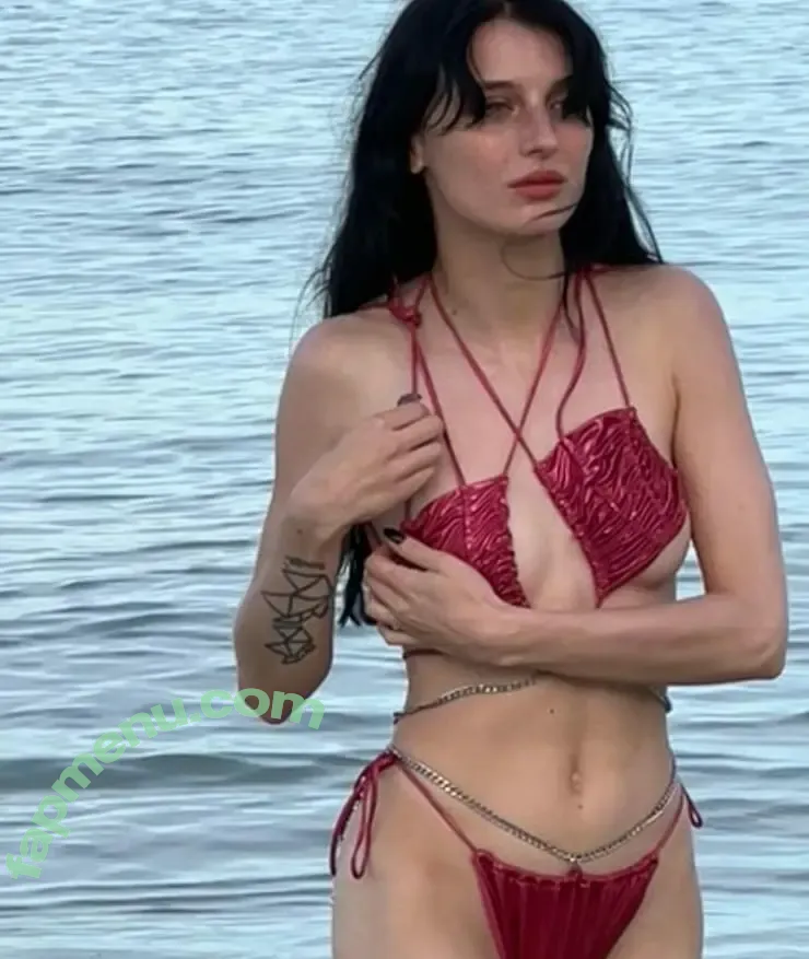 Alice Pagani nude photo #0002 (alicepagani666 / opheliamillaiss)