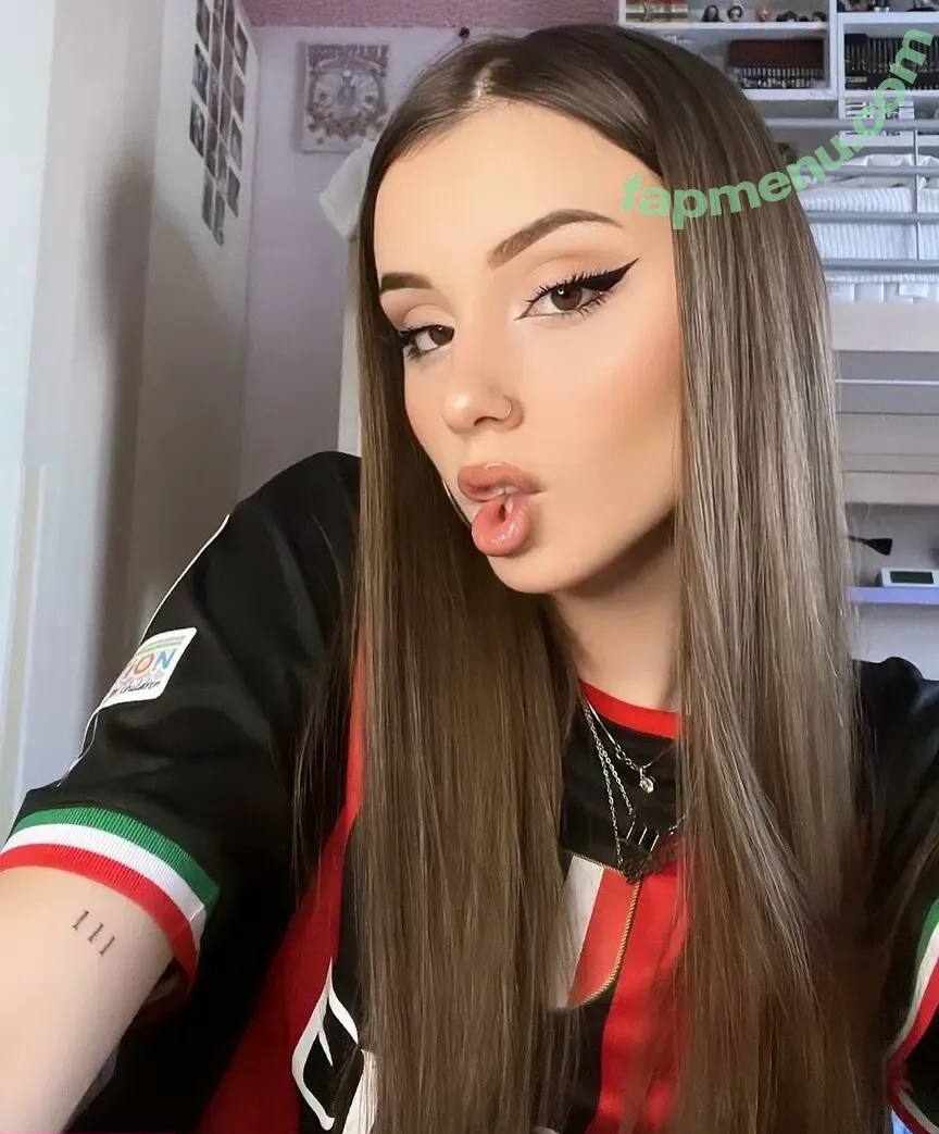 Alice Perego nude photo #0061 (aliceeperego)