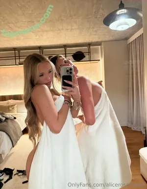  nude photo #0004