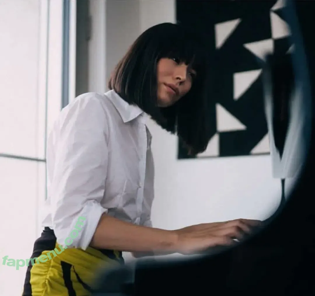 Alice Sara Ott nude photo #0009 (alicesaraott_official)