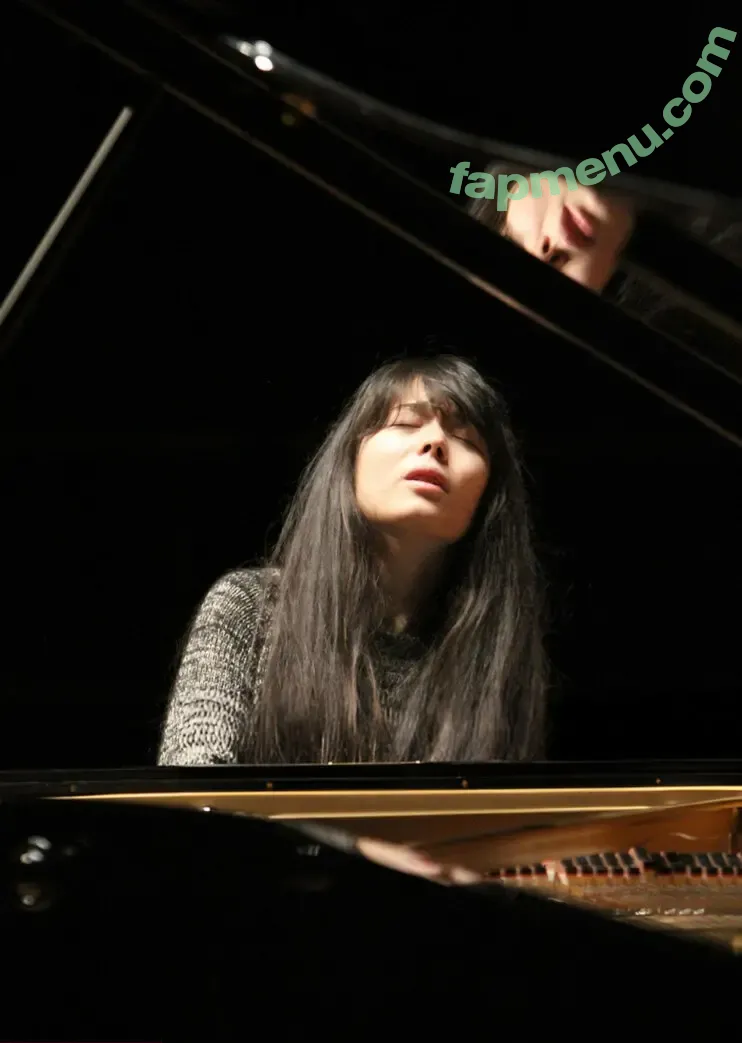 Alice Sara Ott nude photo #0021 (alicesaraott_official)