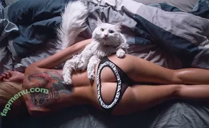 alice_with_cats / Alice With Cats / alicecosplay nude photo #0012