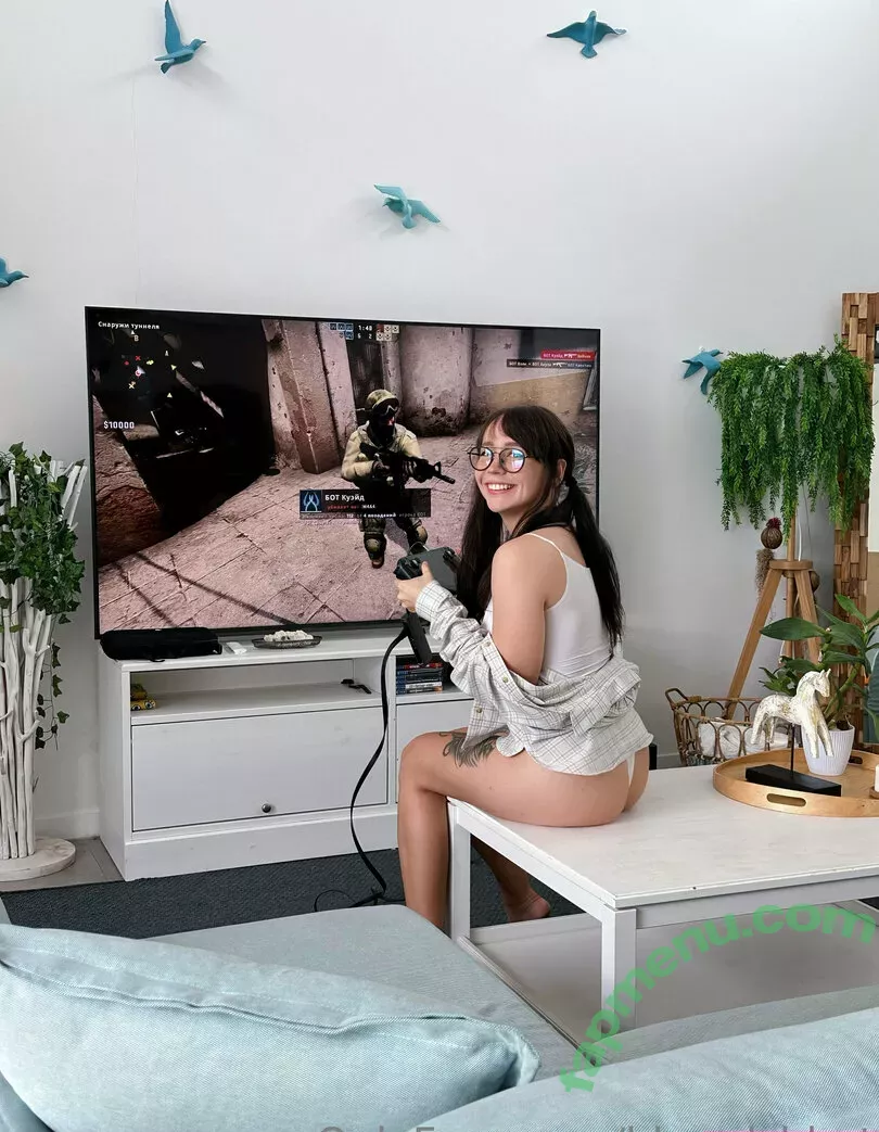 AliceBong nude photo #1330 (HheadShhot)