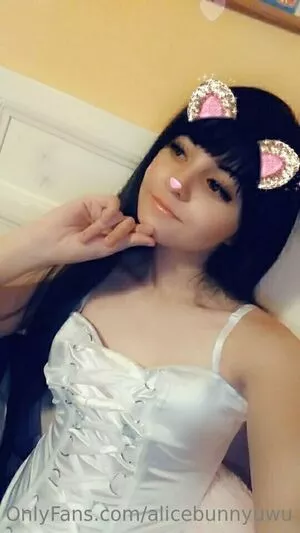 alicebunnyuwu / alicebluwu nude photo #0005