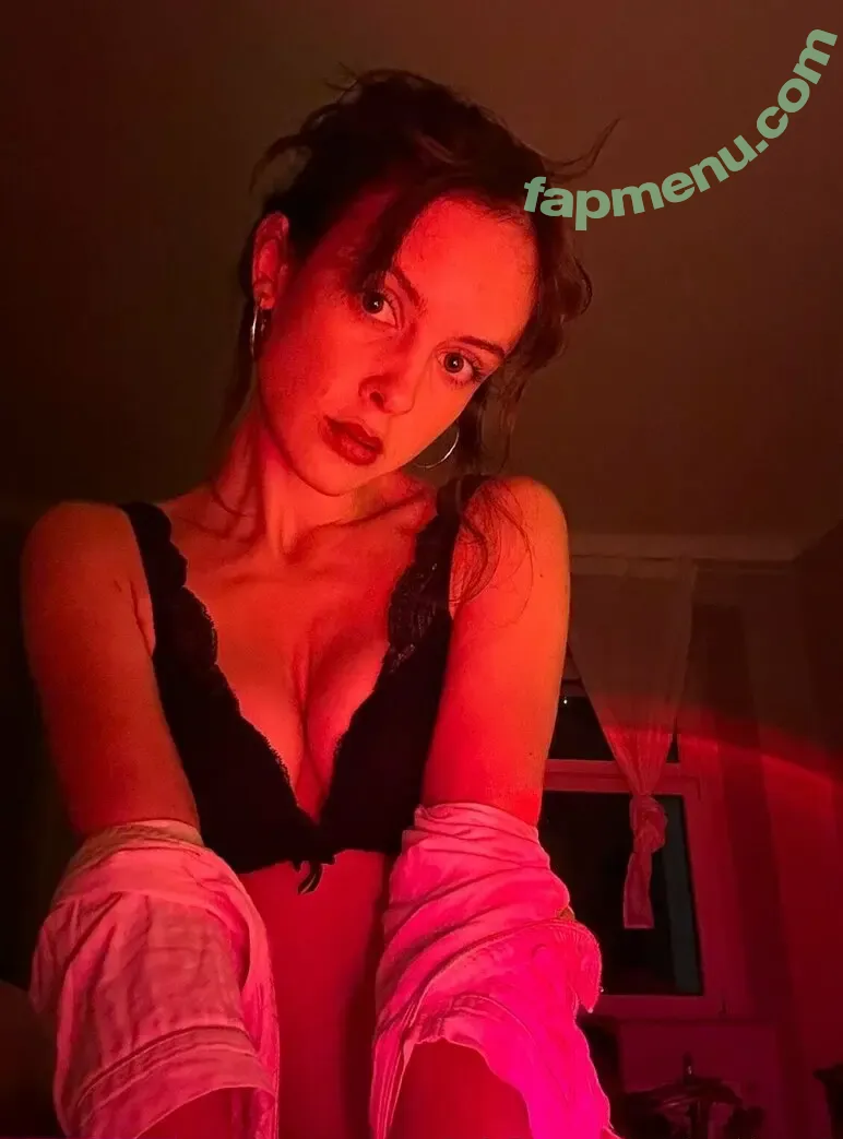 aliceeluvv3 nude photo #0016 (luckyluckyalice)
