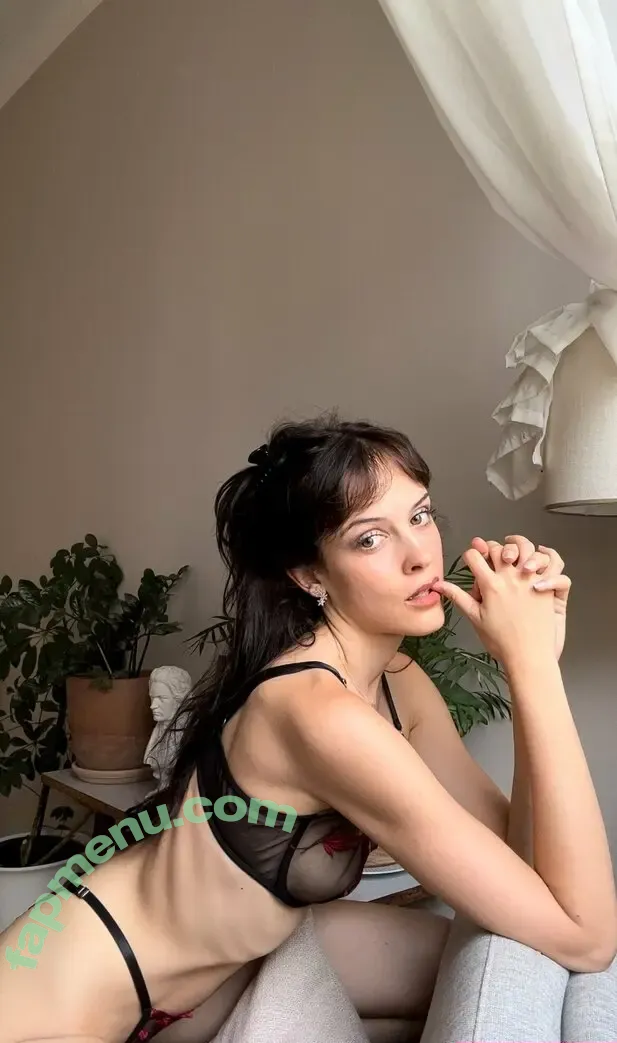 aliceeluvv3 nude photo #0024 (luckyluckyalice)