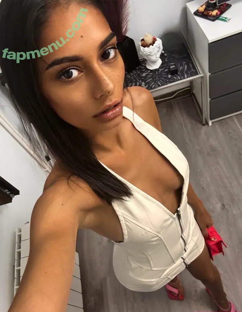 aliceerae nude photo #0068 (theallierae)