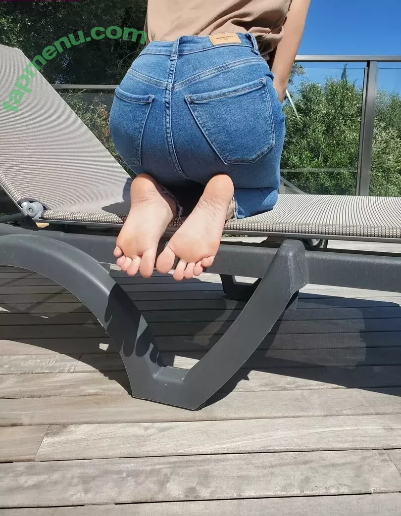 alicefrenchfeet nude photo #0012 (alice.frenchfeet)