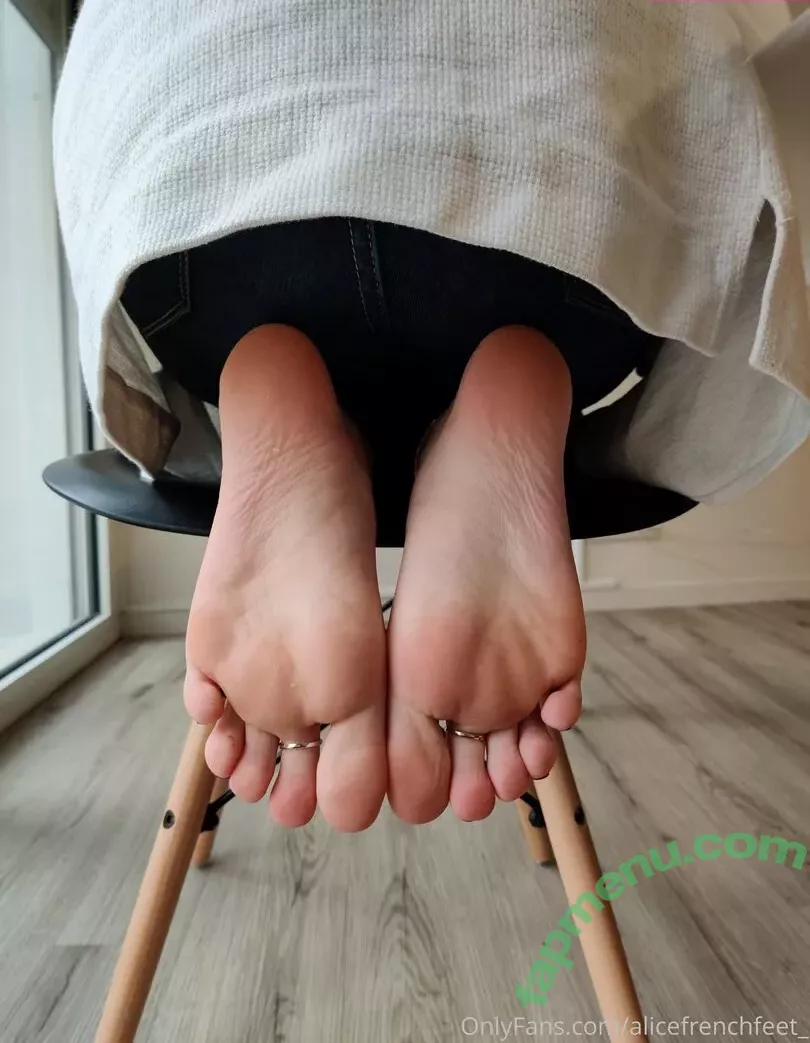 alicefrenchfeet nude photo #0127 (alice.frenchfeet)