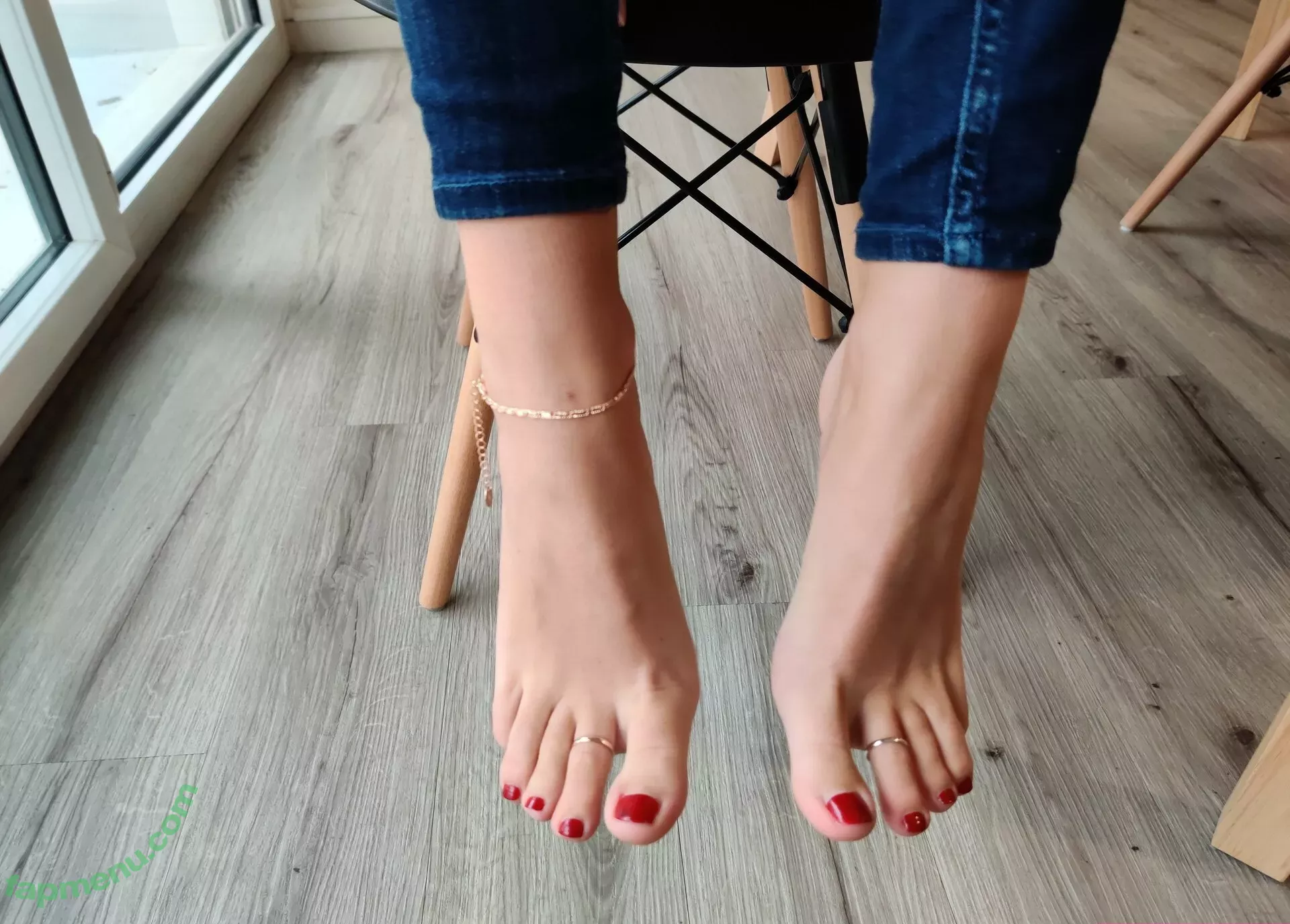 alicefrenchfeet nude photo #0129 (alice.frenchfeet)