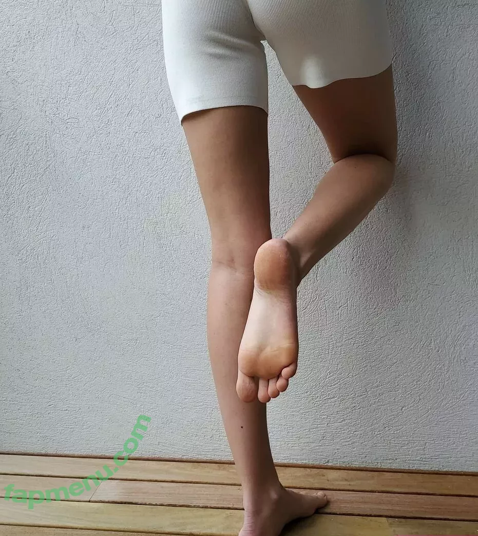 alicefrenchfeet nude photo #0371 (alice.frenchfeet)