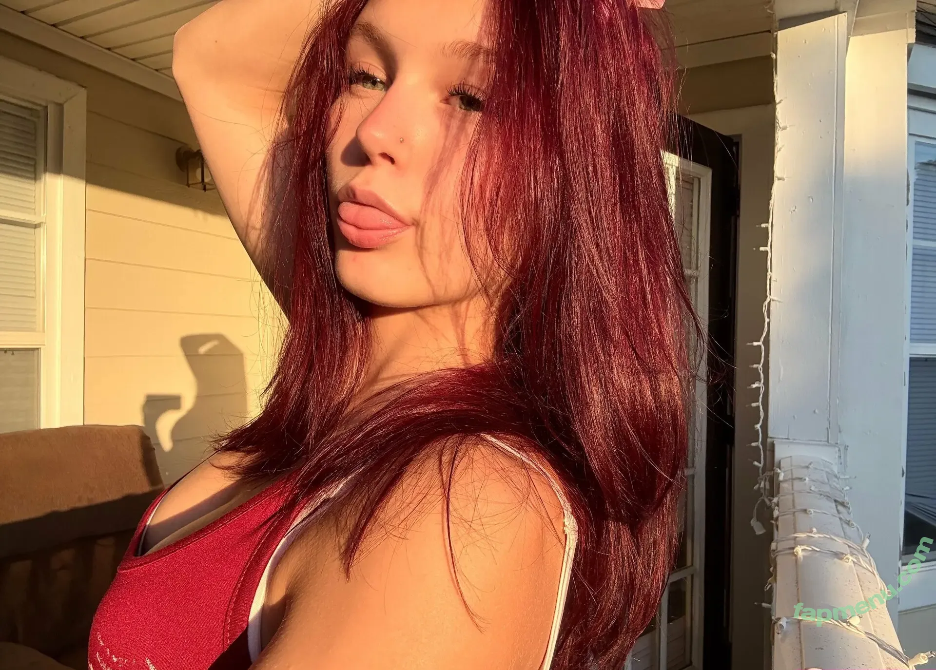 alicegoldings nude photo #0001 (alicegoldiing)