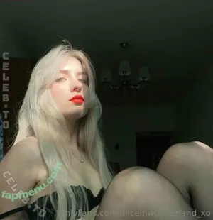 aliceinwonderland_xo / aliceprettyland / irenicPropenal73 nude photo #0009