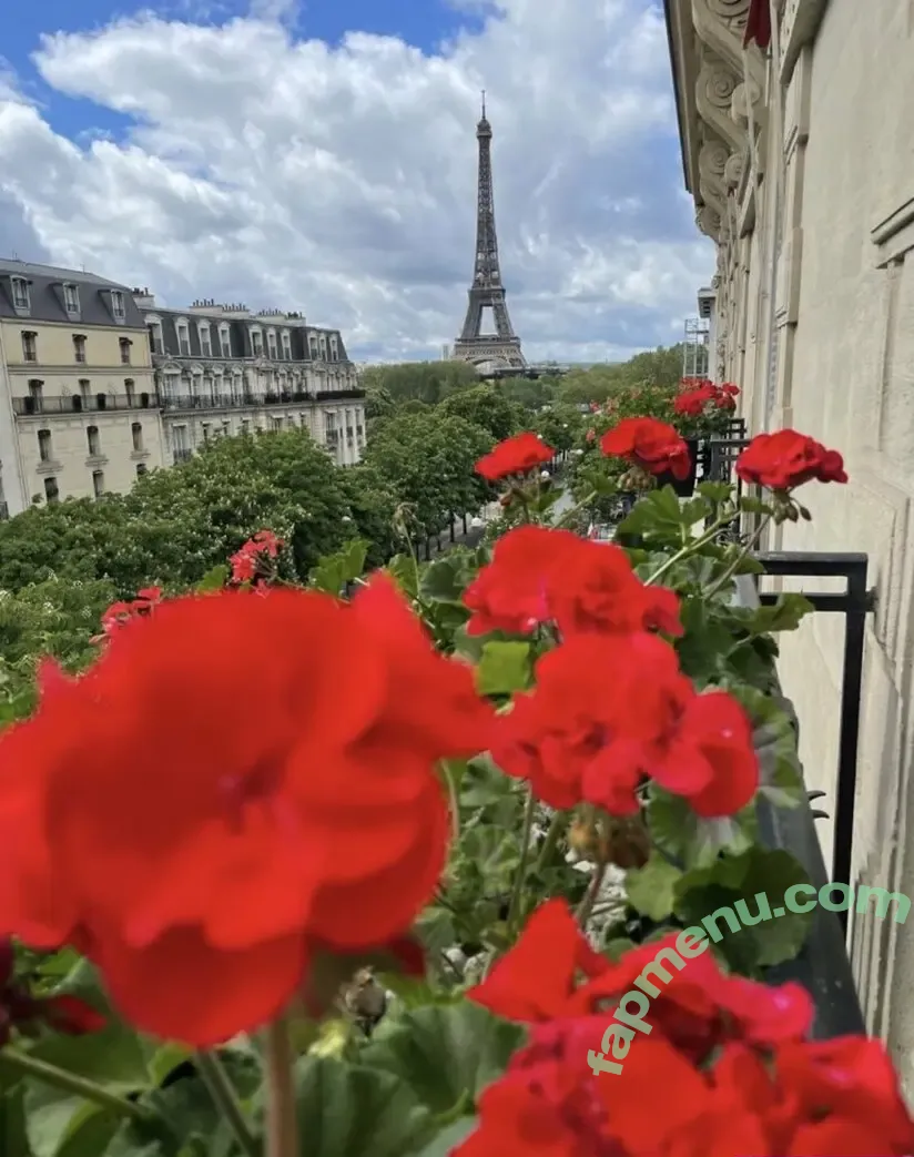 aliceromainxxx nude photo #0032 (aliceromainxxx)