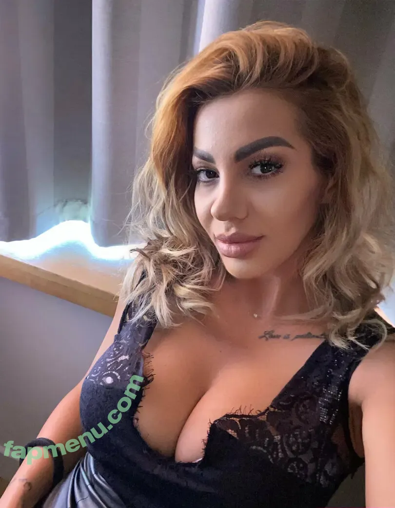 aliceromainxxx nude photo #0034 (aliceromainxxx)