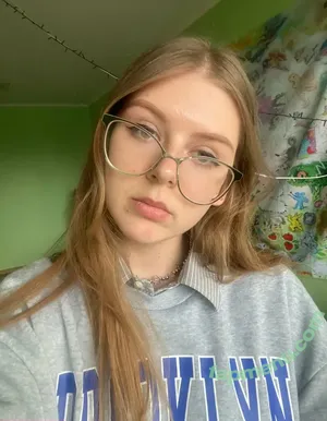 aliceschulz / kleinealicee / schulz.aliceee nude photo #0003