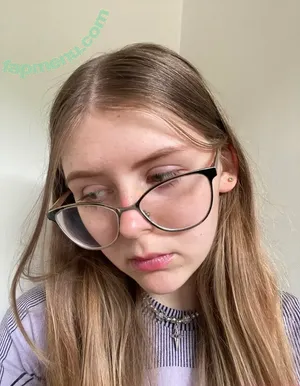 aliceschulz / kleinealicee / schulz.aliceee nude photo #0007