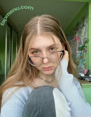 aliceschulz / kleinealicee / schulz.aliceee nude photo #0012