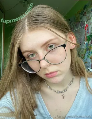aliceschulz / kleinealicee / schulz.aliceee nude photo #0013