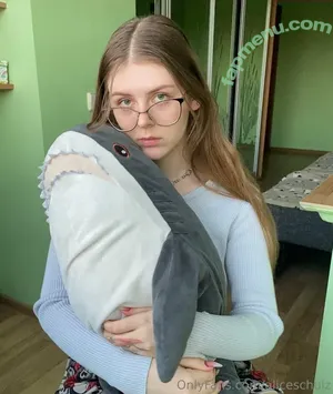 aliceschulz / kleinealicee / schulz.aliceee nude photo #0015