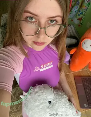 aliceschulz / kleinealicee / schulz.aliceee nude photo #0023
