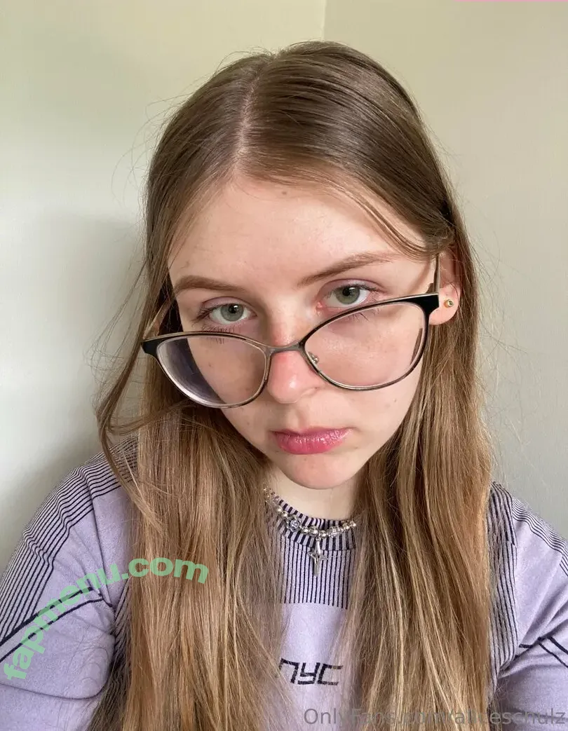 aliceschulz nude photo #0009 (kleinealicee / schulz.aliceee)