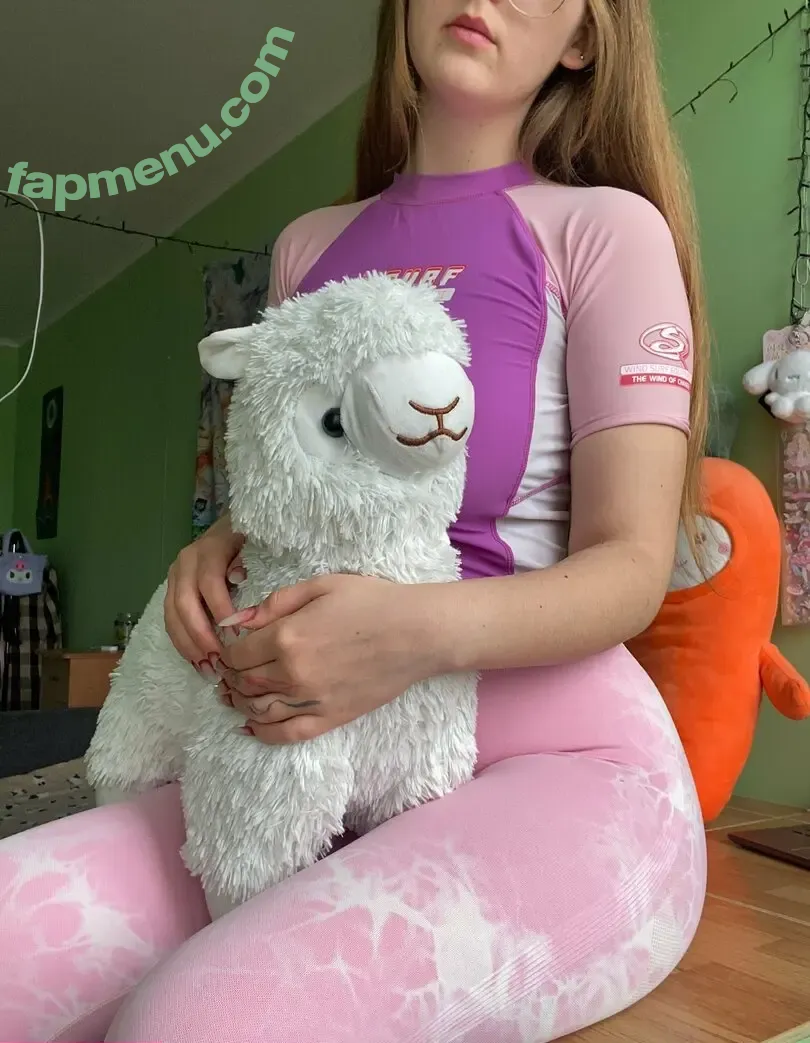 aliceschulz nude photo #0020 (kleinealicee / schulz.aliceee)