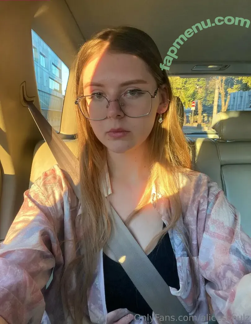 aliceschulz nude photo #0035 (kleinealicee / schulz.aliceee)