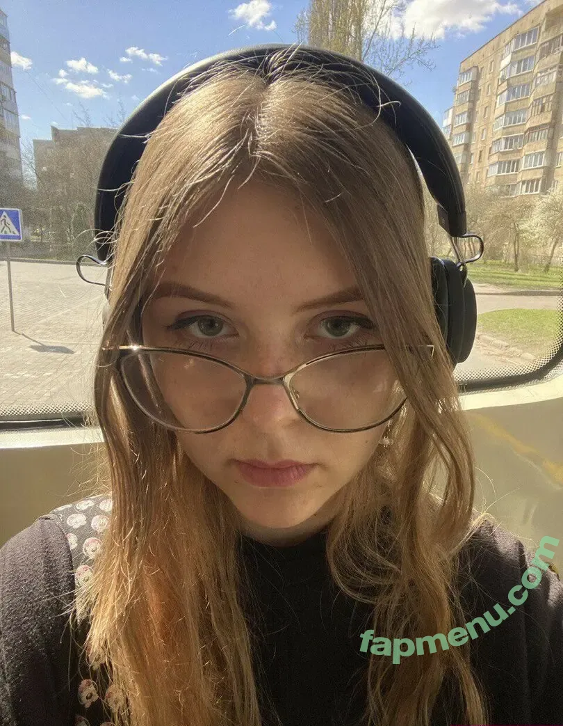 aliceschulz nude photo #0049 (kleinealicee / schulz.aliceee)